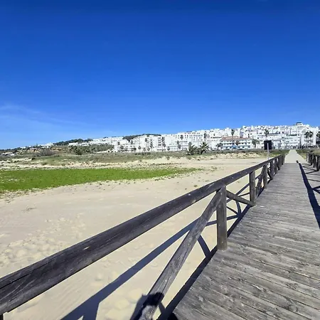 Junto A La Playa Con Piscina Privada.