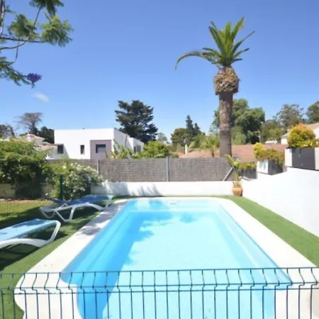 Horská chata Junto A La Playa Con Piscina Privada. *