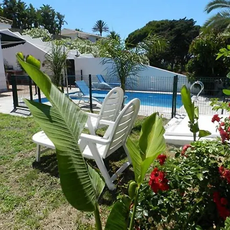 Junto A La Playa Con Piscina Privada. Horská chata *