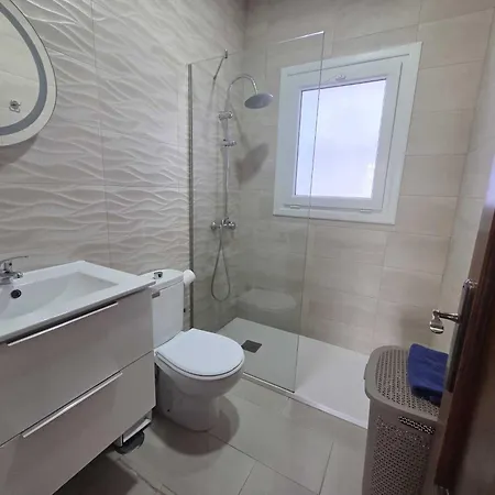 Chalet Junto A La Playa Con Piscina Privada.