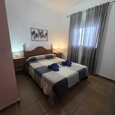 Junto A La Playa Con Piscina Privada. Conil De La Frontera